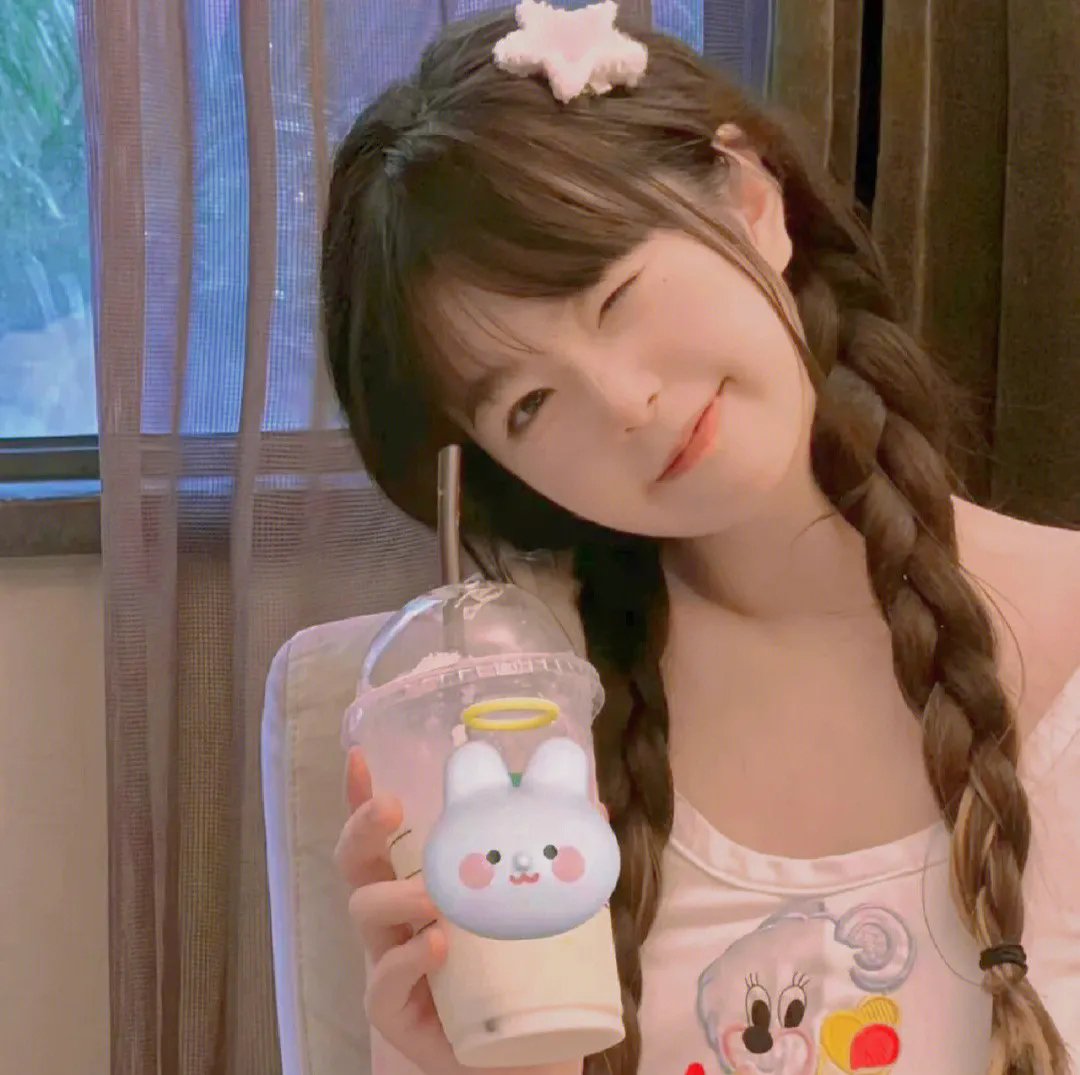 沉睡的妮可